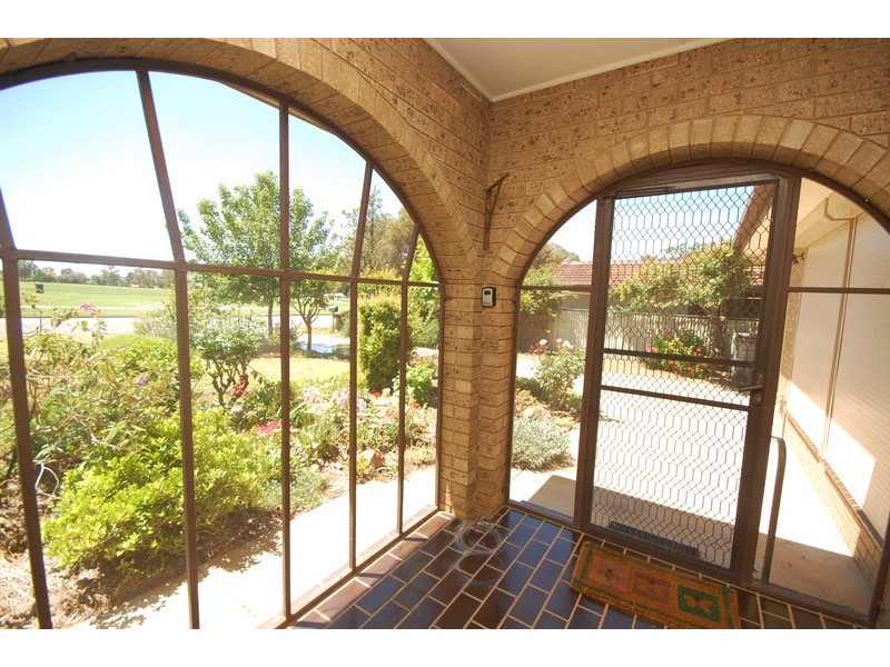 10 Doolan Street, Griffith NSW 2680