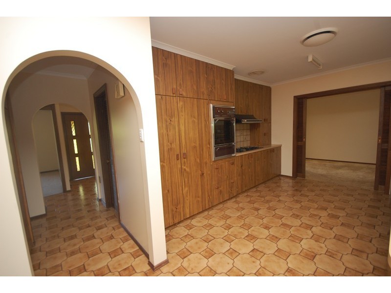 10 Doolan Street, Griffith NSW 2680