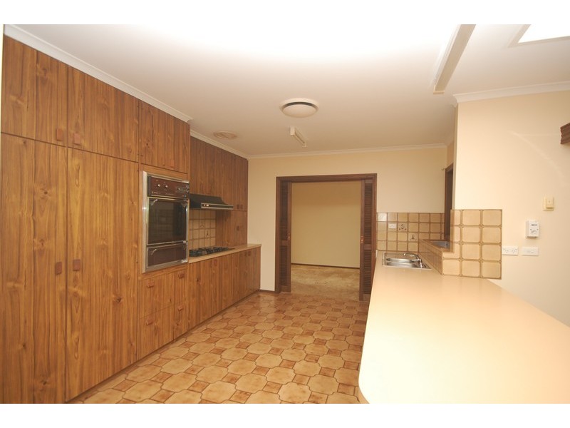 10 Doolan Street, Griffith NSW 2680