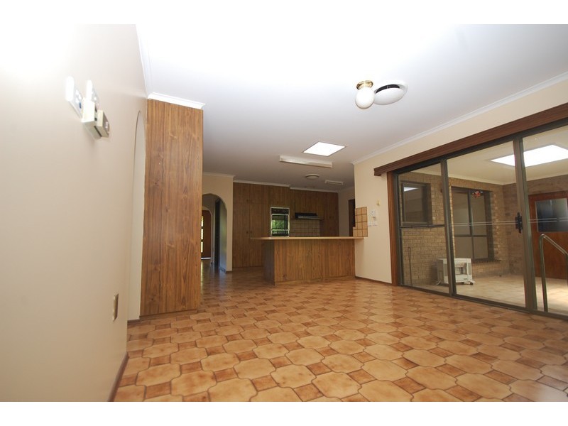 10 Doolan Street, Griffith NSW 2680