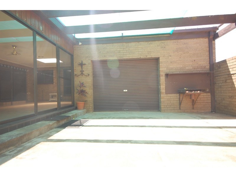 10 Doolan Street, Griffith NSW 2680