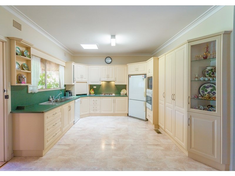 27 Kelly Avenue, Griffith NSW 2680