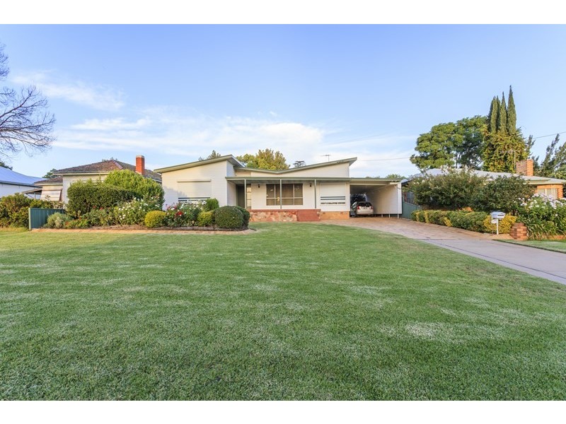 27 Kelly Avenue, Griffith NSW 2680