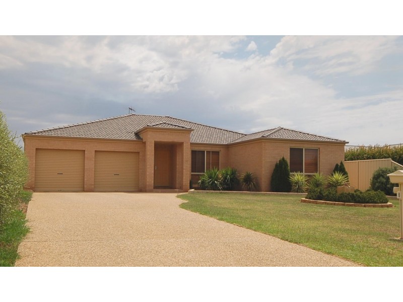 13 Montrose Drive, Griffith NSW 2680