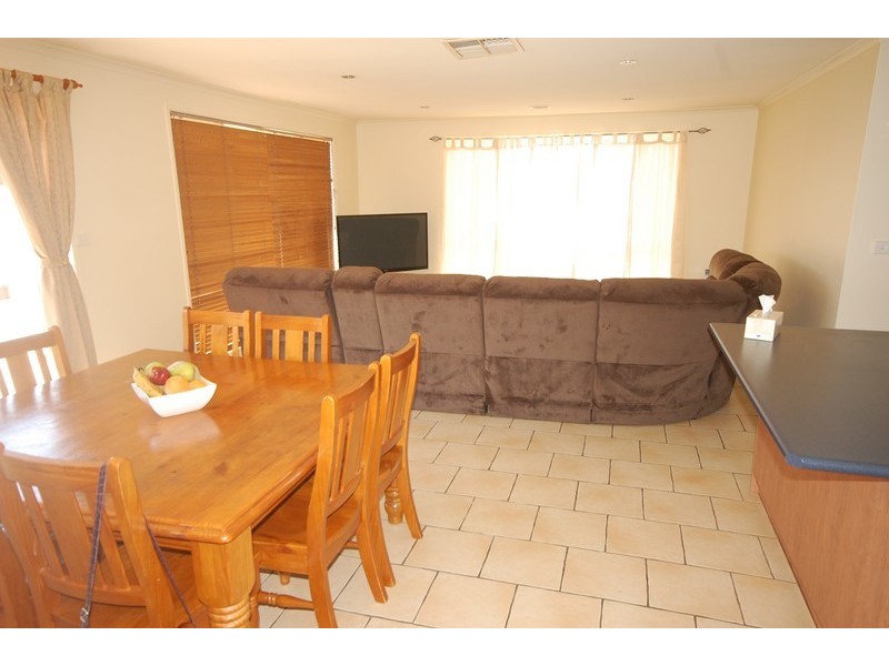 13 Montrose Drive, Griffith NSW 2680