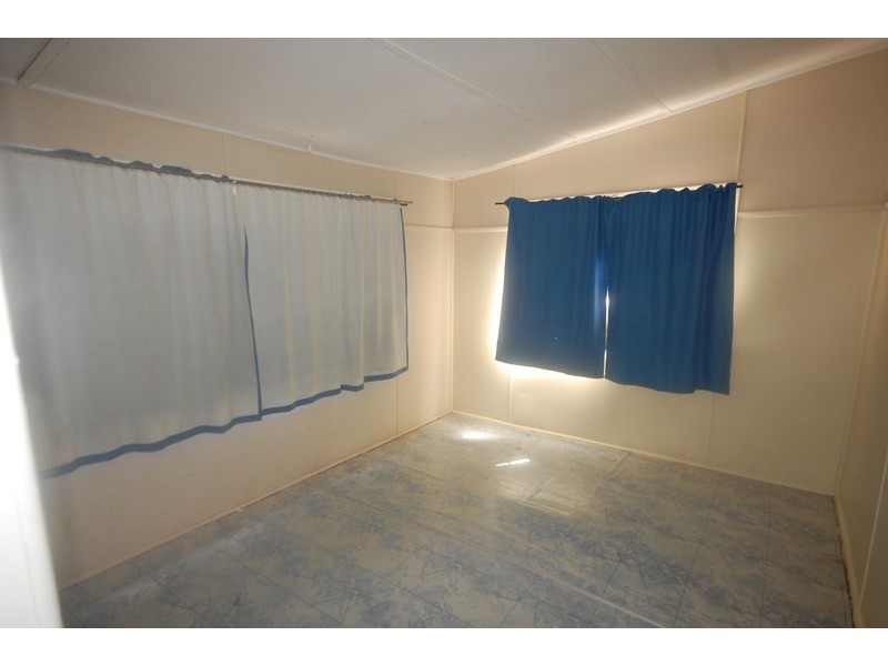 17 Napier Street, Goolgowi NSW 2652