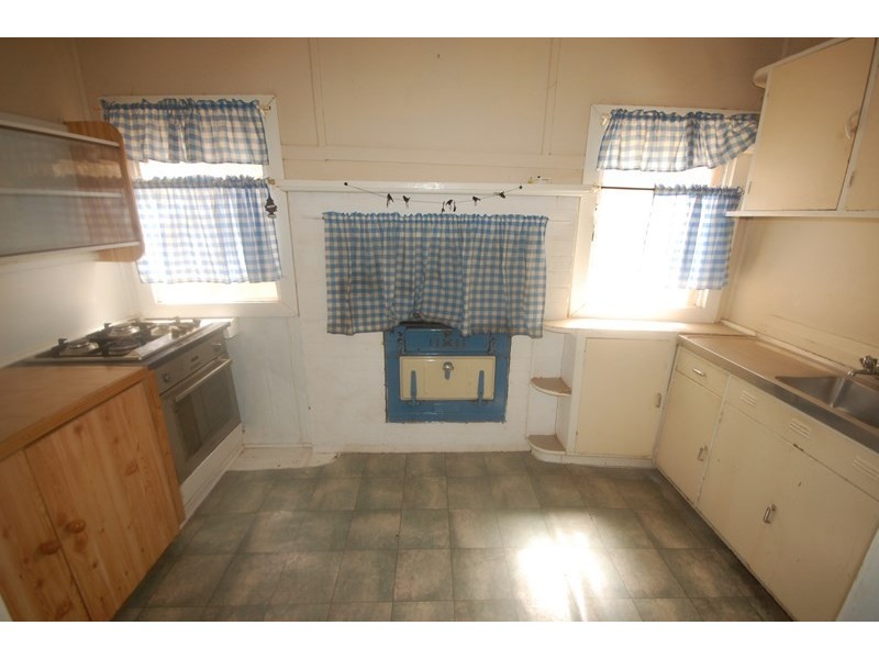 17 Napier Street, Goolgowi NSW 2652