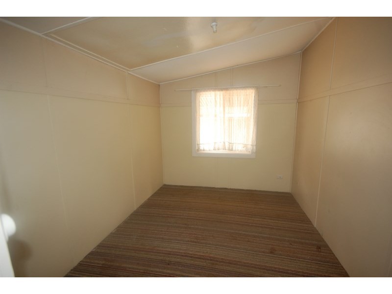 17 Napier Street, Goolgowi NSW 2652