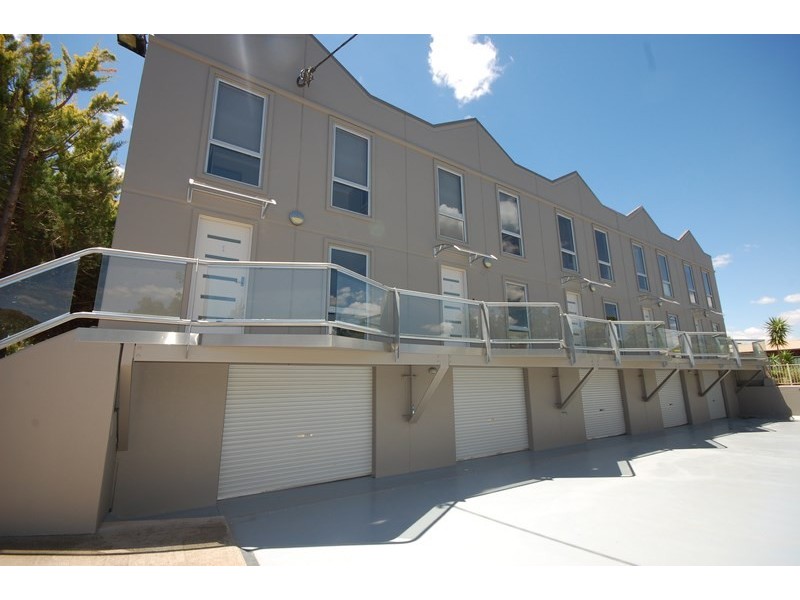 1/45 Couch Road, Griffith NSW 2680
