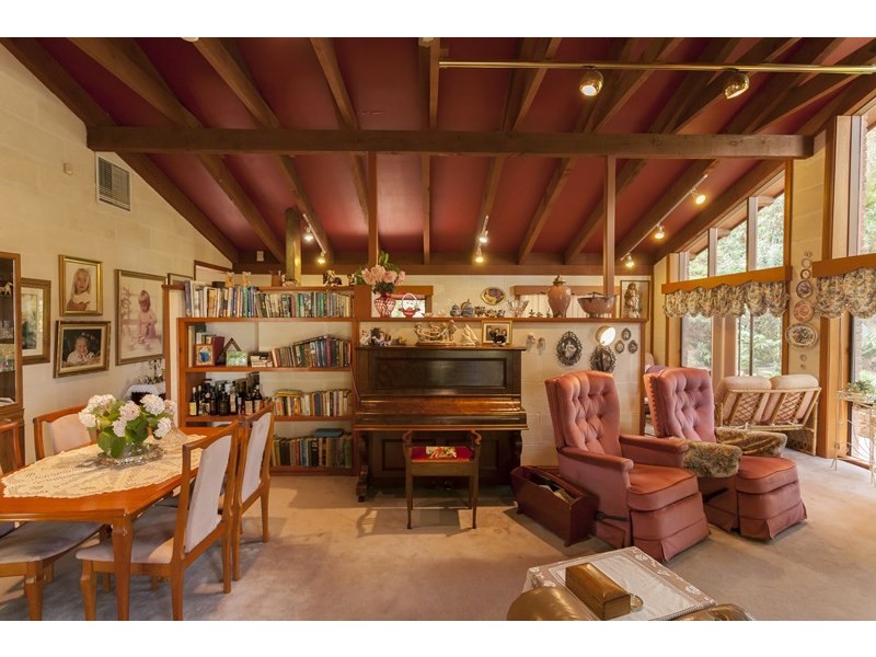 6 Harnett Place, Griffith NSW 2680