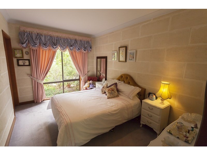 6 Harnett Place, Griffith NSW 2680