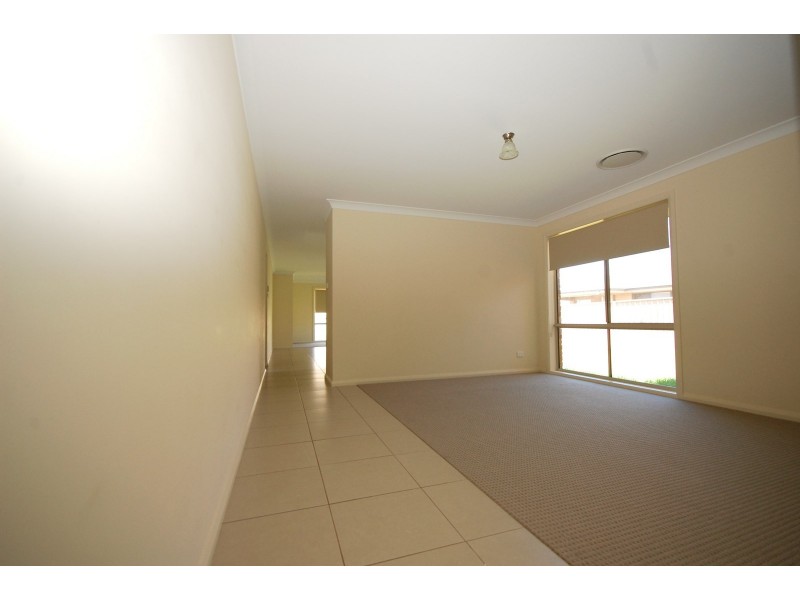 30 Tucker Street, Griffith NSW 2680