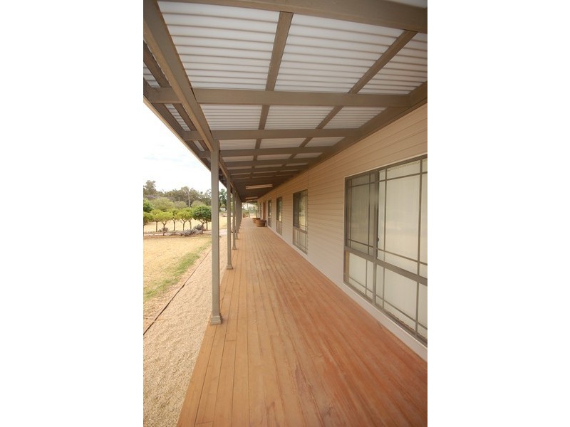 22-28 Lachlan Street, Hillston NSW 2675