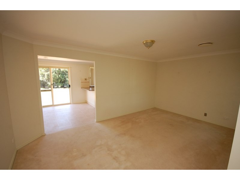 10 Northgrove Drive, Griffith NSW 2680