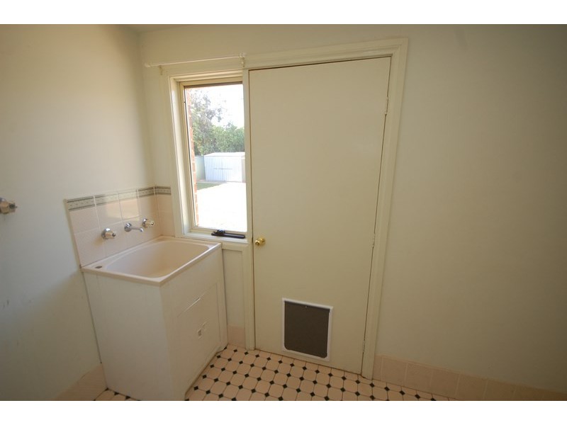 10 Northgrove Drive, Griffith NSW 2680