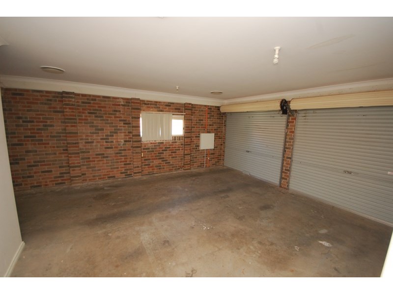 10 Northgrove Drive, Griffith NSW 2680