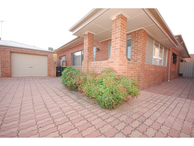 281 Wakaden Street, Griffith NSW 2680