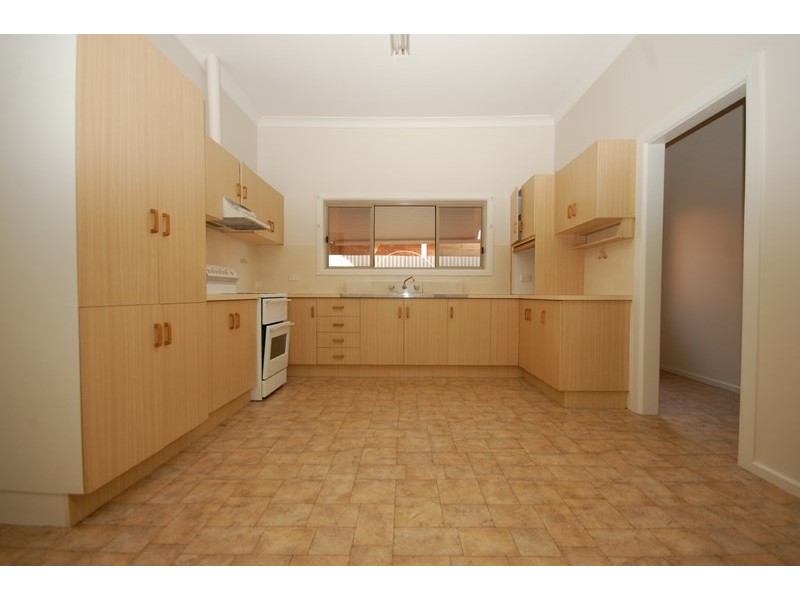 281 Wakaden Street, Griffith NSW 2680
