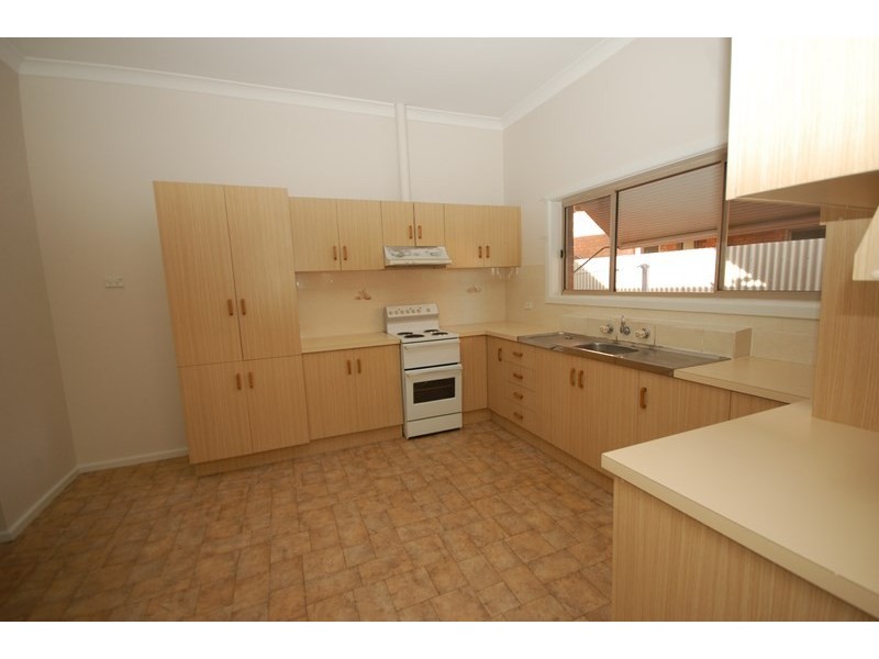 281 Wakaden Street, Griffith NSW 2680