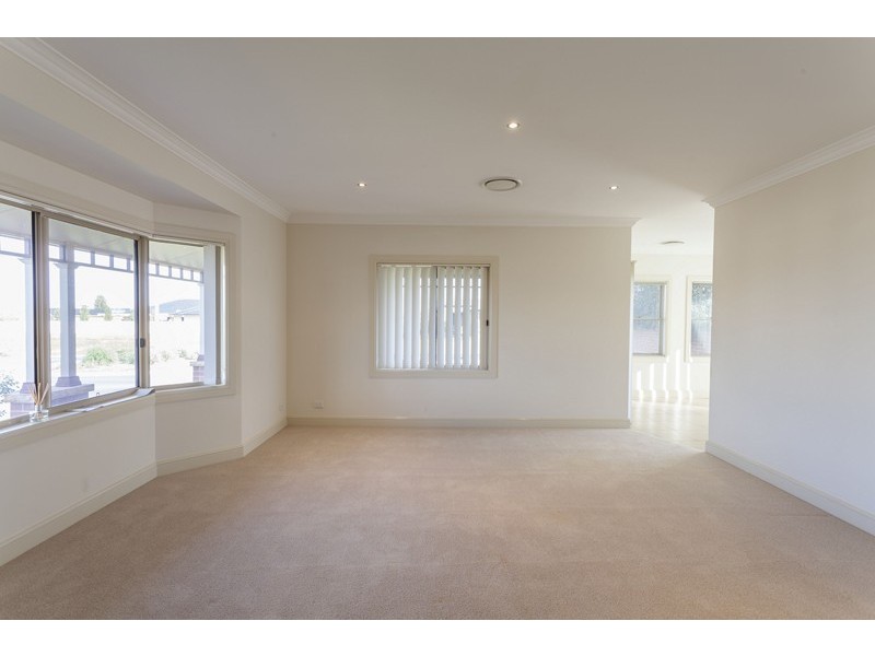 118 Hillam Drive, Griffith NSW 2680
