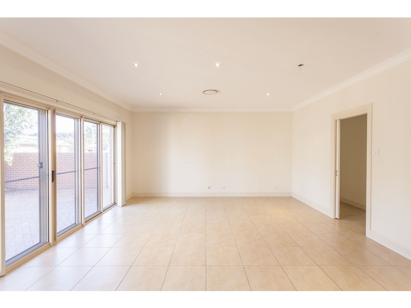 118 Hillam Drive, Griffith NSW 2680