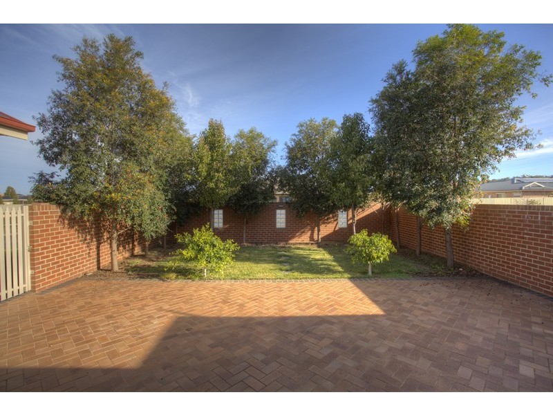 118 Hillam Drive, Griffith NSW 2680