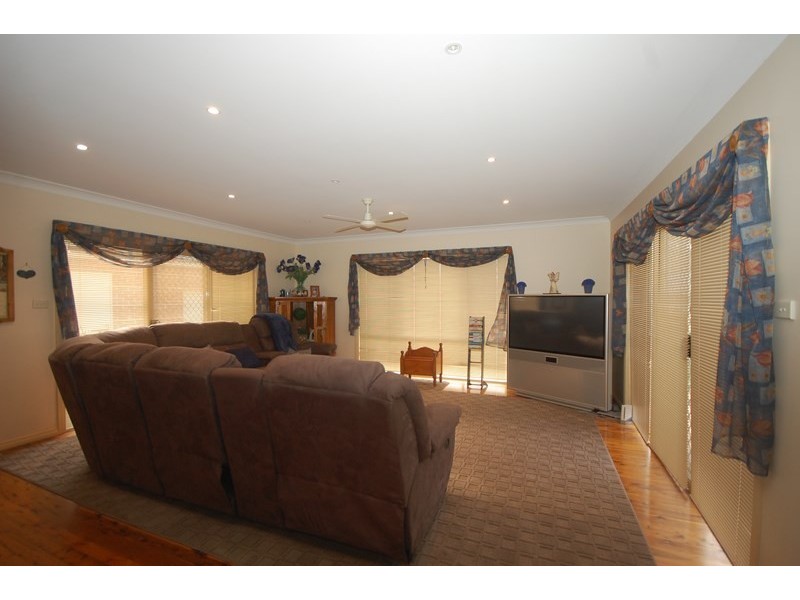 41 East Street, Yoogali NSW 2680