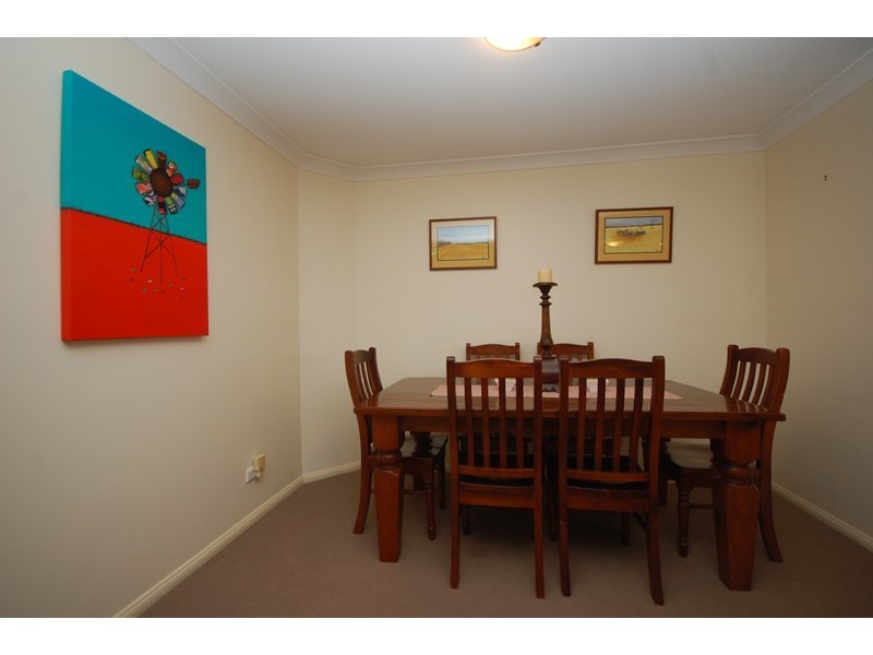 37 Foreshaw Avenue, Griffith NSW 2680