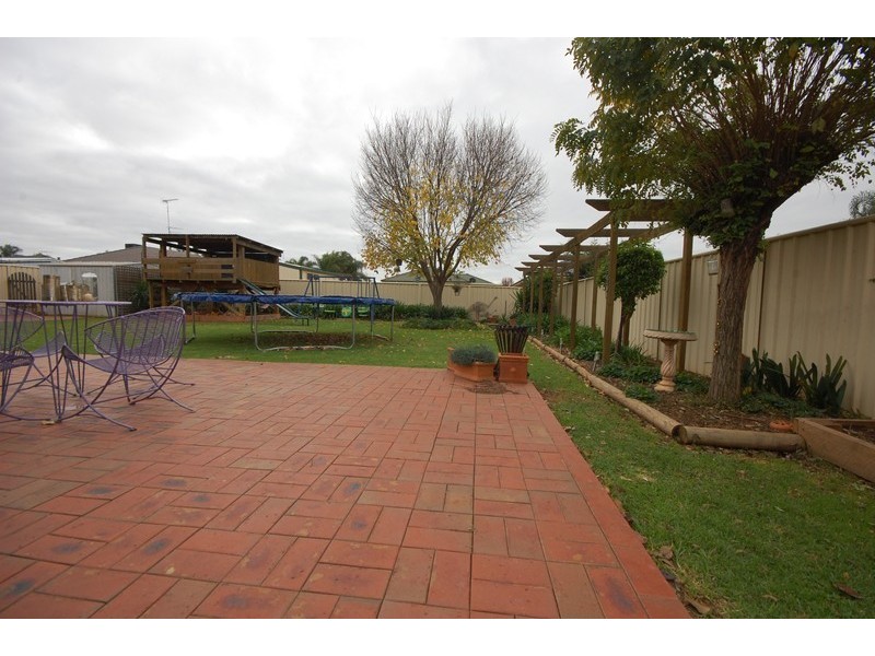 37 Foreshaw Avenue, Griffith NSW 2680