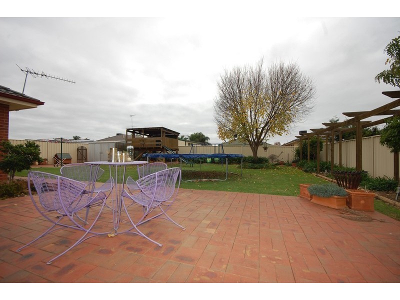 37 Foreshaw Avenue, Griffith NSW 2680