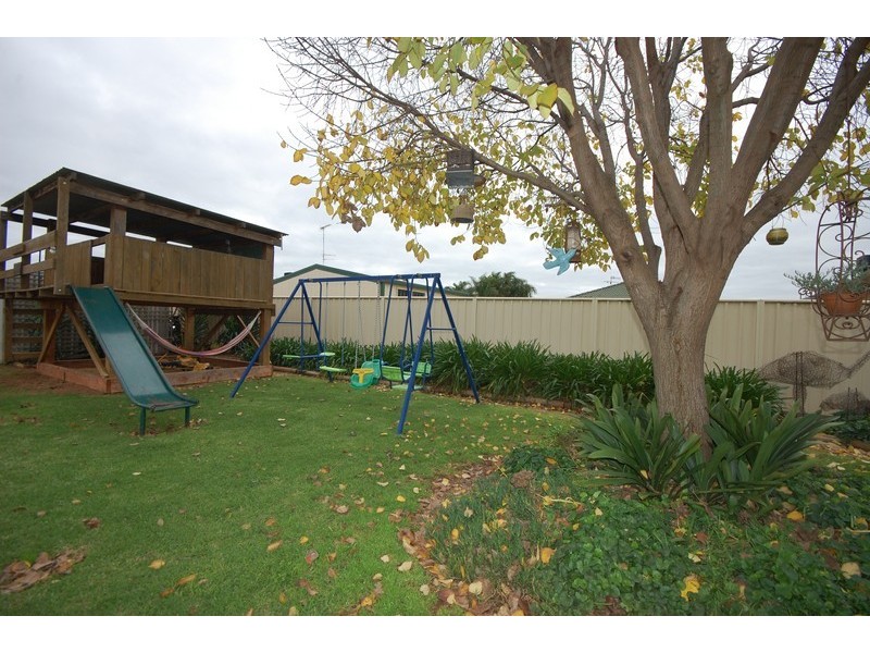 37 Foreshaw Avenue, Griffith NSW 2680