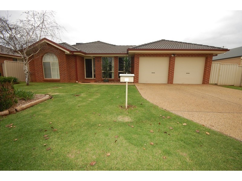 37 Foreshaw Avenue, Griffith NSW 2680