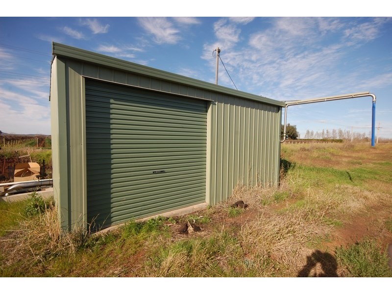 Farms 1367A and 1362B, Yenda NSW 2681