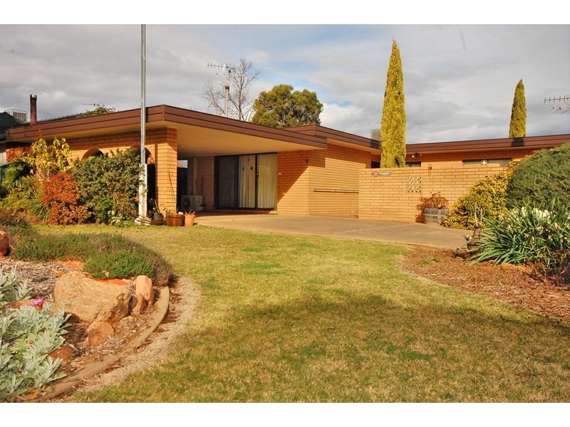 12 Messner Street, Griffith NSW 2680