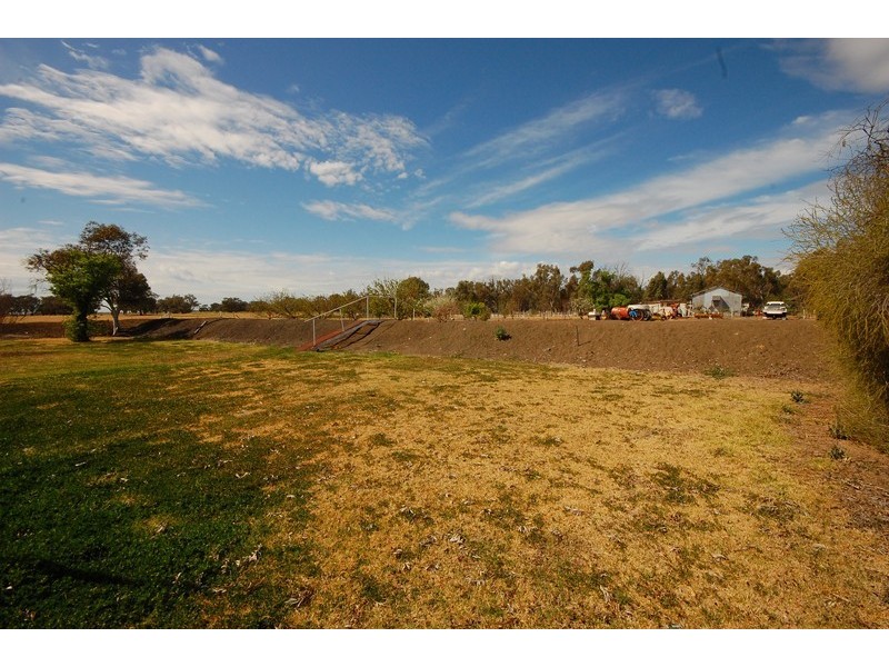 2305 Whitton Rd, Darlington Point NSW 2706