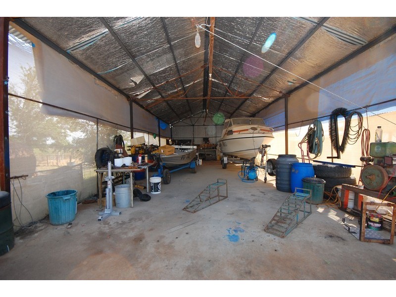2305 Whitton Rd, Darlington Point NSW 2706