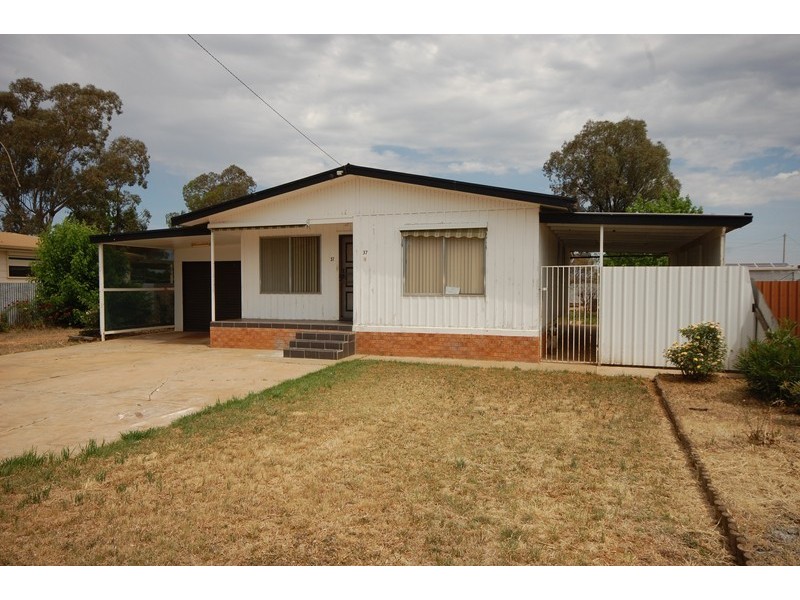 37 Leaver Street, Yenda NSW 2681