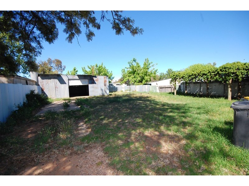 6 Kook Street, Darlington Point NSW 2706