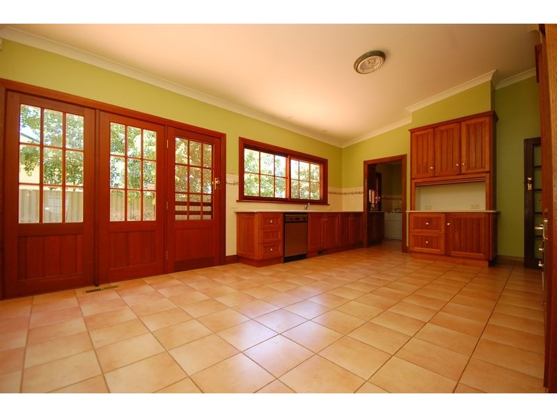 27 Binya Street, Griffith NSW 2680