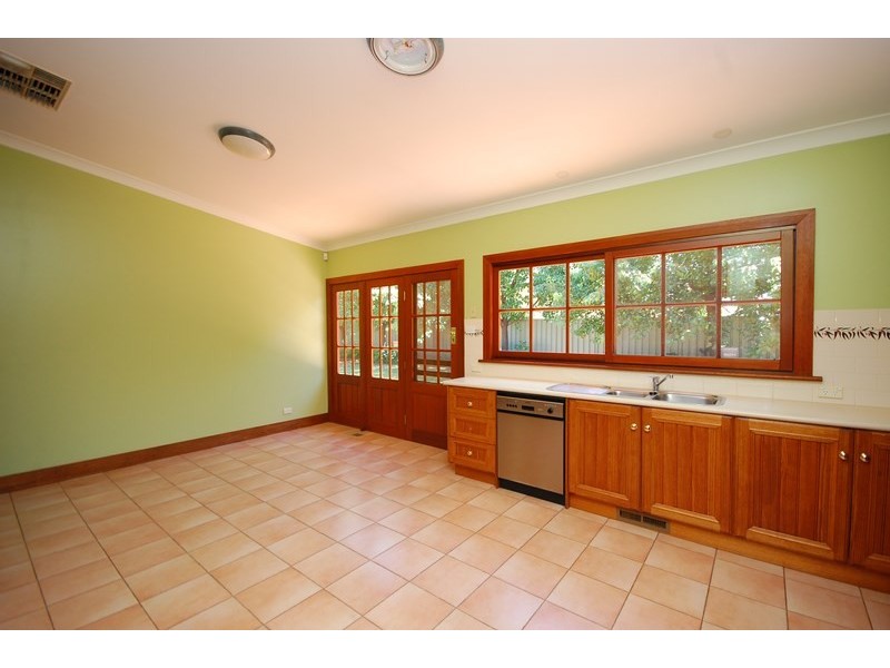 27 Binya Street, Griffith NSW 2680