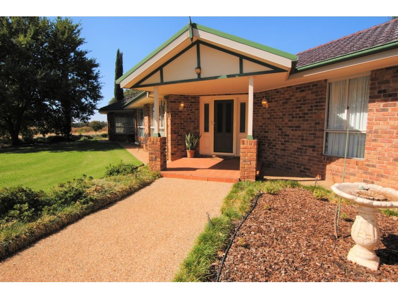 2 Violi Drive, Lake Wyangan NSW 2680