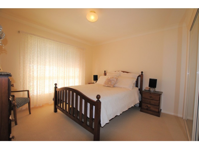 2 Violi Drive, Lake Wyangan NSW 2680