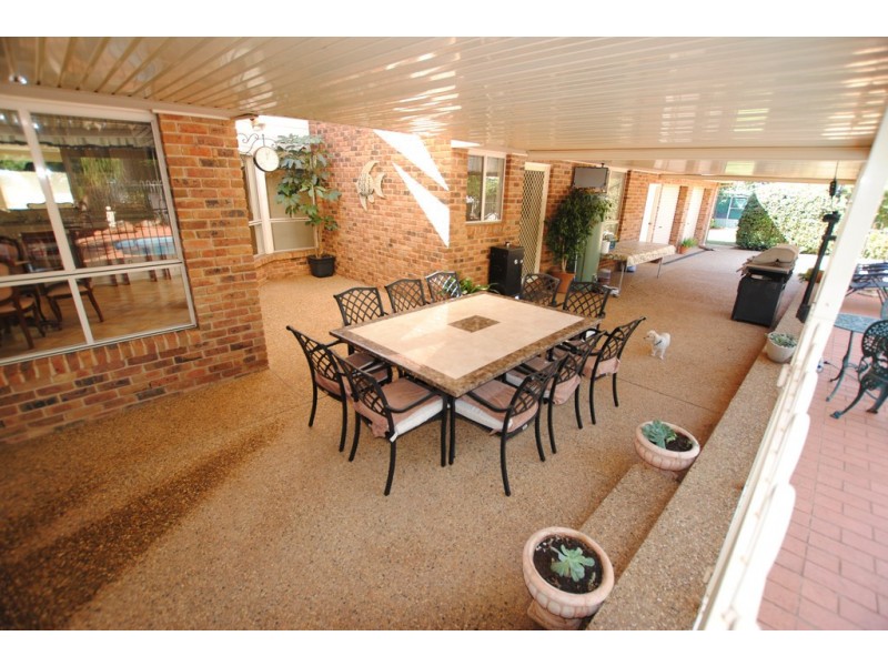 2 Violi Drive, Lake Wyangan NSW 2680