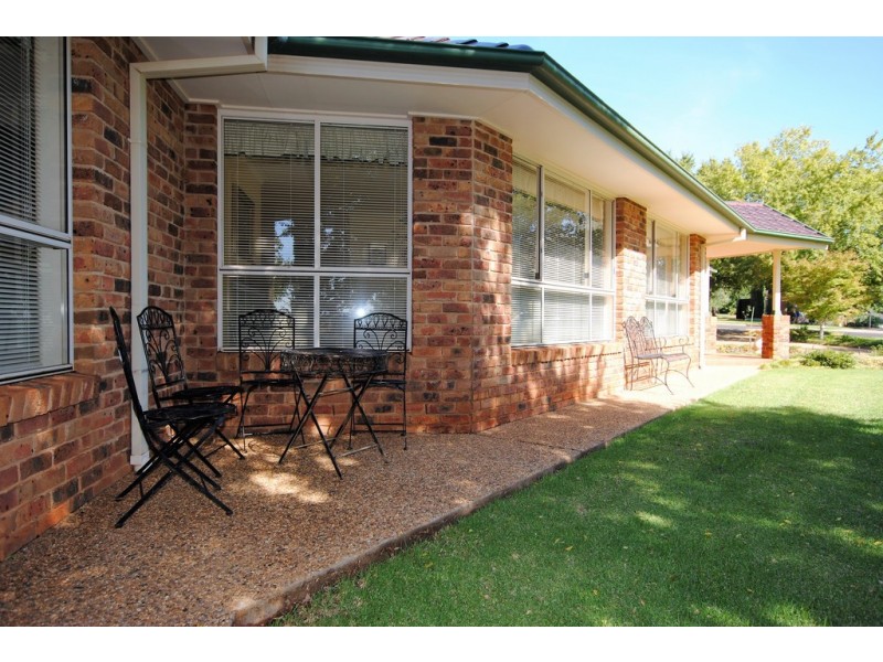 2 Violi Drive, Lake Wyangan NSW 2680