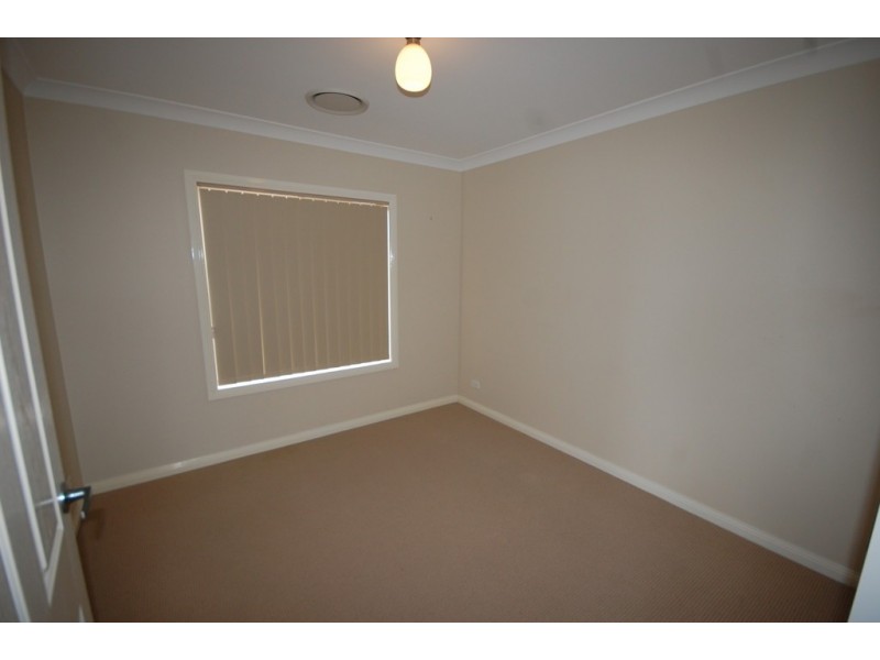 28 Gillmartin Drive, Griffith NSW 2680