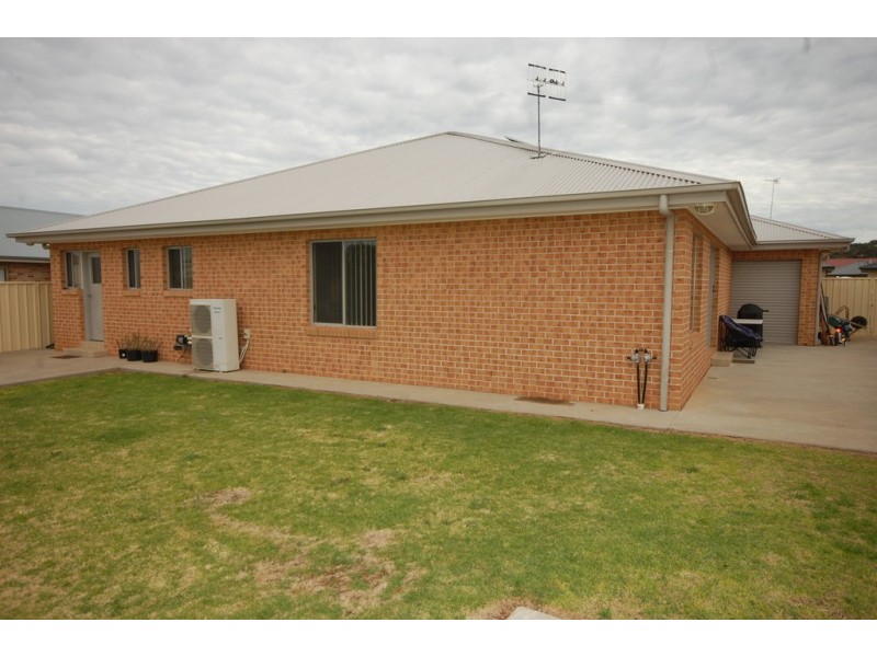 28 Gillmartin Drive, Griffith NSW 2680