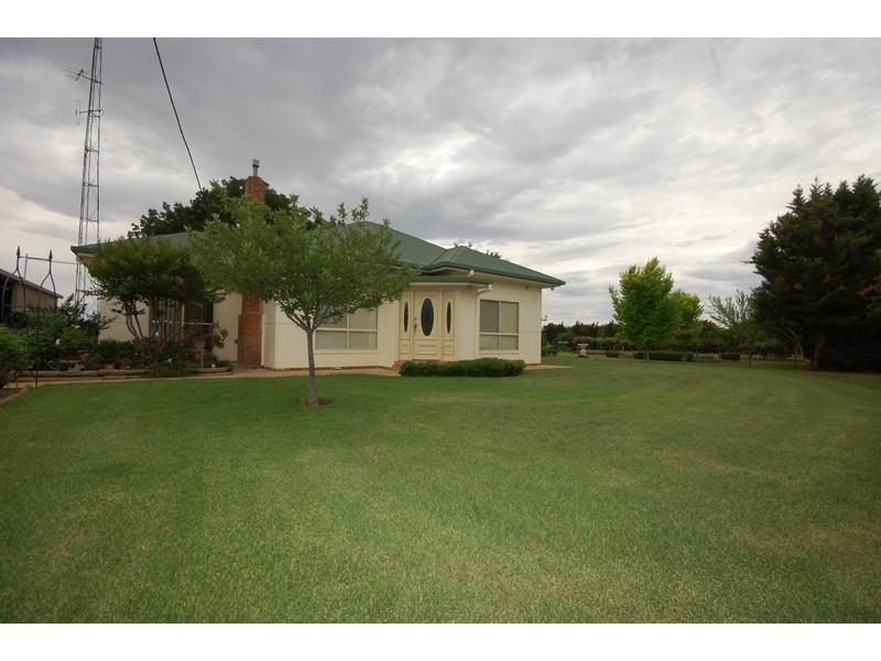 Farm 154 Kidman Way, Hanwood NSW 2680
