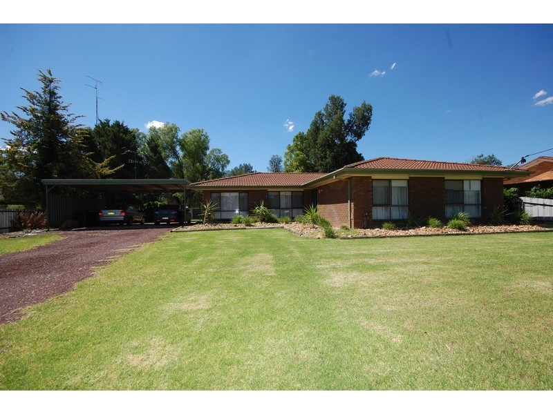 23 Sandpiper Street, Coleambally NSW 2707