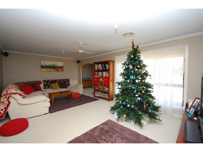 23 Sandpiper Street, Coleambally NSW 2707