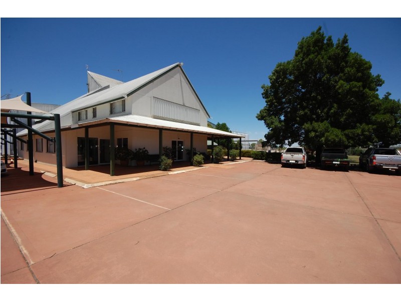 CELLAR DOOR and GARDENS, Griffith NSW 2680